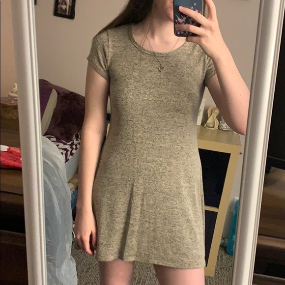 Short sleeve dress - Picture 2 of 2